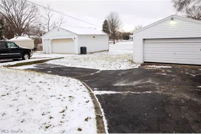 2211 Myrtle Avenue NW, Canton, OH 44709 - Photo 18