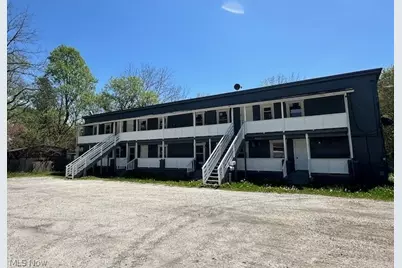 39 25th Street SW, Barberton, OH 44203 - Photo 1