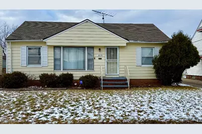 18719 Garden Boulevard, Loveland, OH 44128 - Photo 1