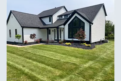 3189 Chardonnay Lane, Poland, OH 44514 - Photo 1