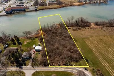 113 W Catawba Road, Port Clinton, OH 43452 - Photo 1