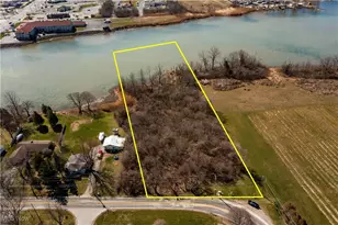 113 W Catawba Rd, Port Clinton, OH 43452 - Photo 1