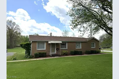 16585 Milton Avenue, Lake Milton, OH 44429 - Photo 1