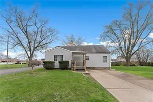 2216 34th St NE, Canton, OH 44705 - Photo 1