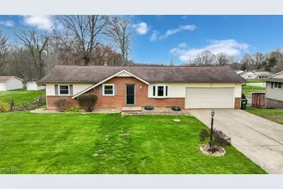 915 39th Street SW, Canton, OH 44706 - Photo 1