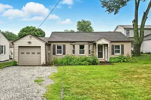 3079 Hudson Dr, Cuyahoga Falls, OH 44221 - Photo 1