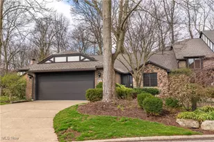 225 N Cir Dr, North Canton, OH 44709 - Photo 1