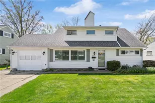 3060 Scott St, Cuyahoga Falls, OH 44223 - Photo 1