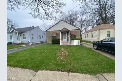 687 E Archwood Avenue, Akron, OH 44306 - Photo 1