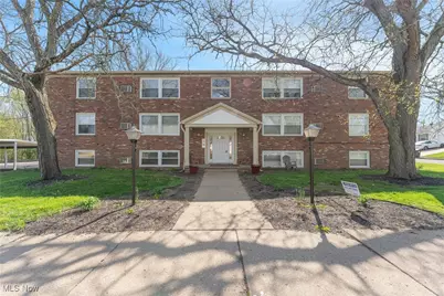 2702 Rowland Avenue NE, Canton, OH 44714 - Photo 1