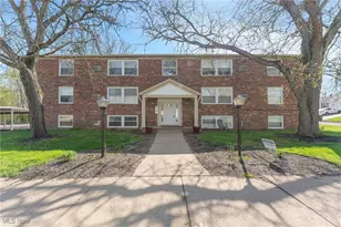 2702 Rowland Ave NE, Canton, OH 44714 - Photo 1