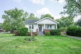 396 Northeast Ave, Tallmadge, OH 44278 - Photo 1