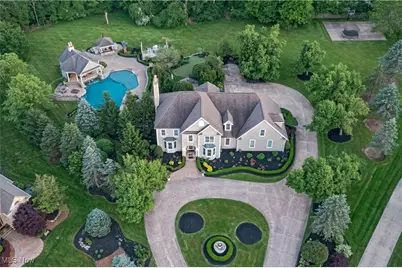 915 Creek View Drive, Aurora, OH 44202 - Photo 1