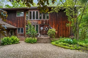 906 Heritage Ln, Akron, OH 44333 - Photo 1