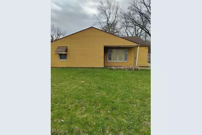 18206 Kares Avenue, Loveland, OH 44122 - Photo 1