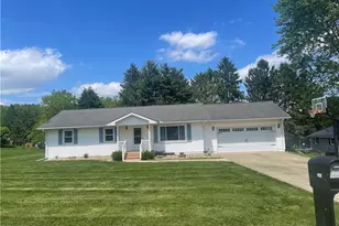 107 Summit Dr, Zanesville, OH 43701 - Photo 1