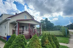 12621 Hirst Ave, Loveland, OH 44135 - Photo 1