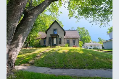 8121 Maple Avenue, Garrettsville, OH 44231 - Photo 1