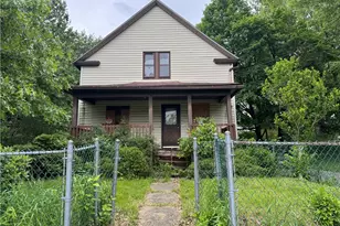 833 Sherman St, Akron, OH 44311 - Photo 1