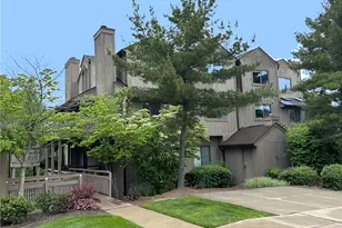 628 Meredith Ln, Cuyahoga Falls, OH 44223 - Photo 1