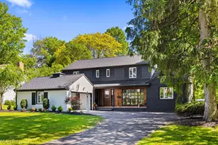 21262 S Woodland Rd, Huber Heights, OH 44122 - Photo 1