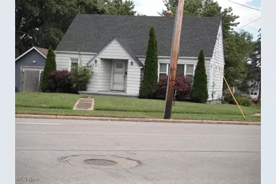 1301 Lake Avenue, Elyria, OH 44035 - Photo 1
