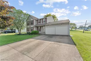 6527 Blossomwood Cir NE, Canton, OH 44721 - Photo 1