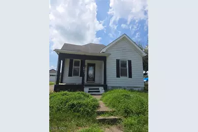 321 Gray Street, Zanesville, OH 43701 - Photo 1