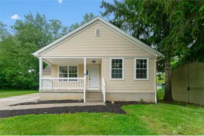 384 Maryknoll Drive, Campbell, OH 44405 - Photo 1