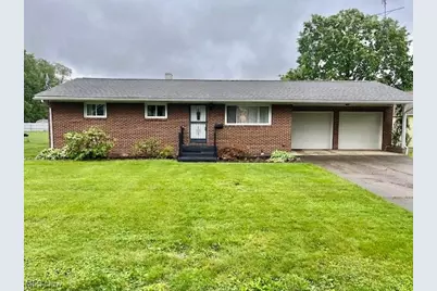 1910 Roosevelt Avenue NE, Canton, OH 44705 - Photo 1