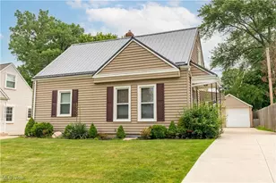 2419 25th St, Cuyahoga Falls, OH 44223 - Photo 1