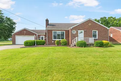 230 Hamilton Boulevard, Struthers, OH 44471 - Photo 1