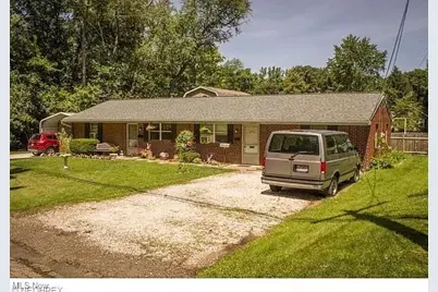 2543 44th Street NW, Canton, OH 44709 - Photo 1