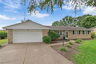 5215 Glenhill Ave NE, Canton, OH 44705 - Photo 1