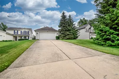 104 Cedar Glen, Chardon, OH 44024 - Photo 1