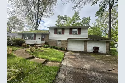 223 Sunset Court, Columbiana, OH 44408 - Photo 1