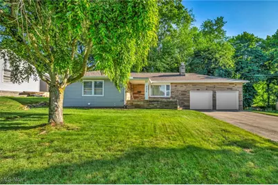 222 Baldwin Street, Wadsworth, OH 44281 - Photo 1