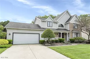 2850 Wynde Tree Dr, Green Hills, OH 44131 - Photo 1