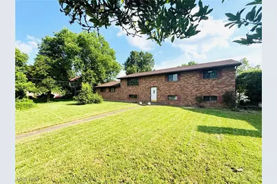 206 E 4th Street, Williamstown, WV 26187 - Photo 1