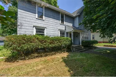 325 W Maple Street, North Canton, OH 44720 - Photo 1