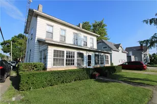 214 Fulton St, Port Clinton, OH 43452 - Photo 1