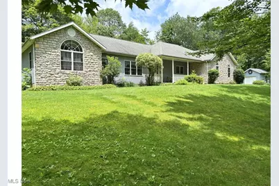 611 Wainwright Road SE, New Philadelphia, OH 44663 - Photo 1