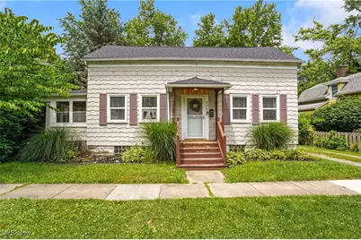 125 E Central Avenue, Ravenna, OH 44266 - Photo 1