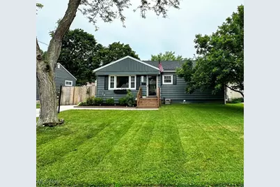 749 Eastland Avenue, Ravenna, OH 44266 - Photo 1