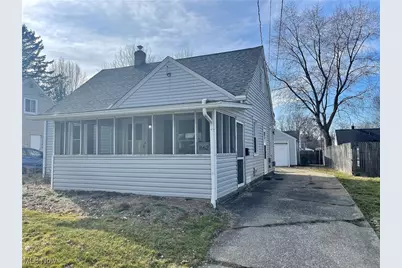 862 Chinook Avenue, Akron, OH 44305 - Photo 1