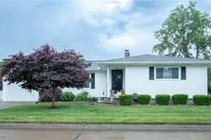 214 1st St, Huron, OH 44839 - Photo 1