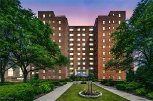 11720 Edgewater Dr, Oakwood, OH 44107 - Photo 1