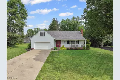 1527 Glenking Lane, Alliance, OH 44601 - Photo 1