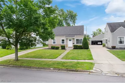 218 Van Buren Avenue, Cuyahoga Falls, OH 44221 - Photo 1