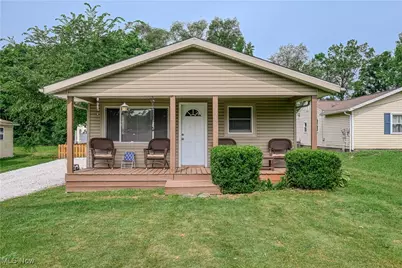 3236 S Bender Avenue, Akron, OH 44319 - Photo 1